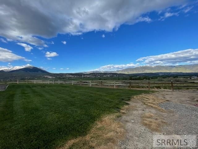 36 S Hawk Road, Salmon, ID 83467