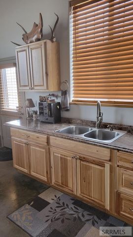 36 S Hawk Road, Salmon, ID 83467