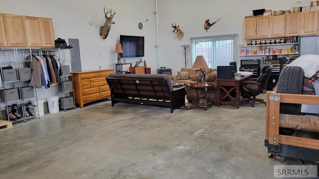 Image 10 of property listing at 36 S Hawk Road, Salmon, ID 83467