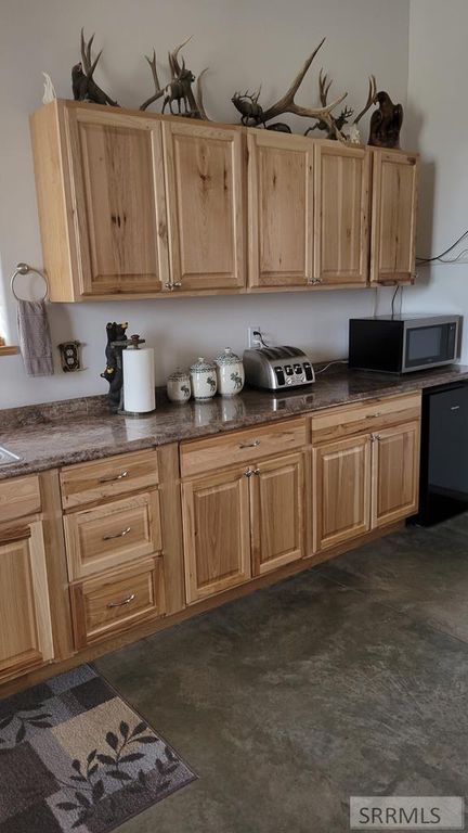 Image 3 of property listing at 36 S Hawk Road, Salmon, ID 83467