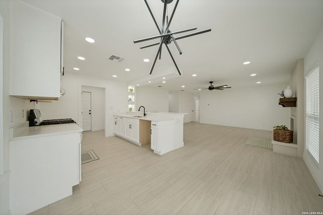 5306 Green Grove, San Antonio, TX 78223