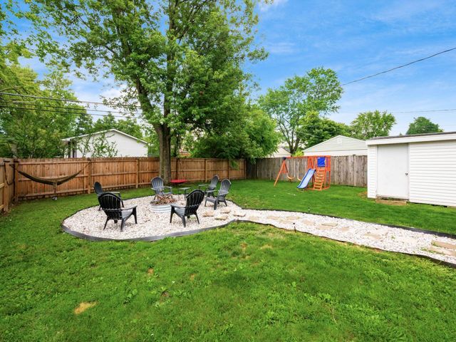 1410 Chelmsford Square S, Columbus, OH 43229