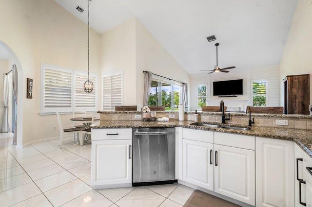 13514 NORTHUMBERLAND Circle, Wellington, FL 33414