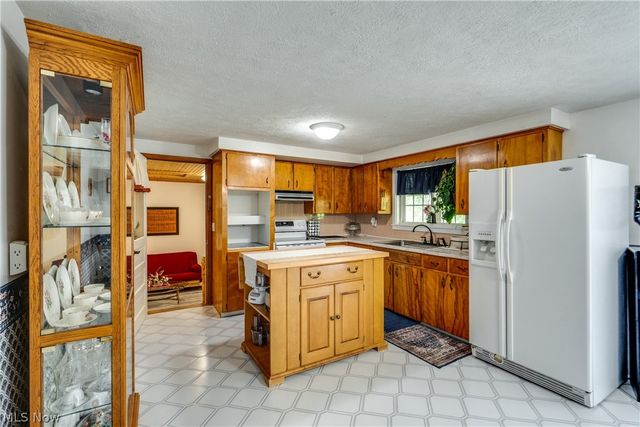 12722 Lisbon Street SE, Paris, OH 44669