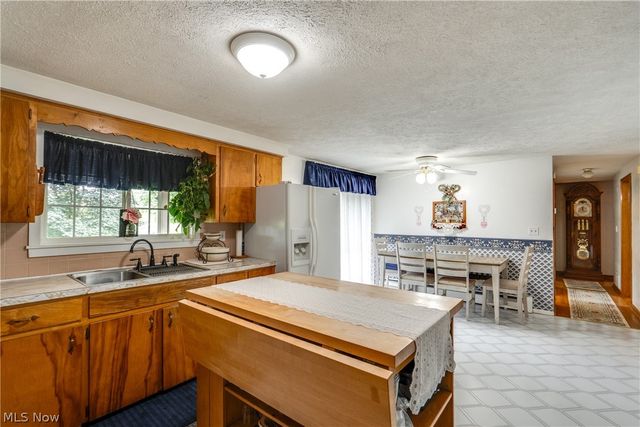 12722 Lisbon Street SE, Paris, OH 44669