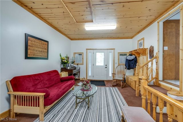 12722 Lisbon Street SE, Paris, OH 44669