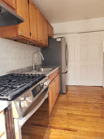 401 Rhodes Lane, West Hempstead, NY 11552
