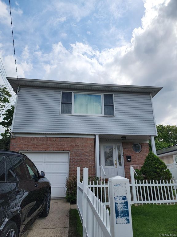 401 Rhodes Lane, West Hempstead, NY 11552