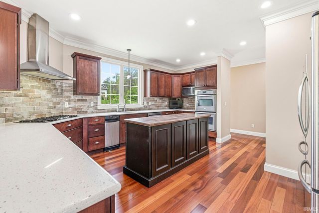 53347 Summer Breeze Drive, South Bend, IN 46637