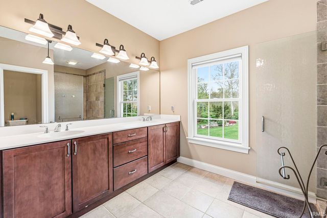 53347 Summer Breeze Drive, South Bend, IN 46637