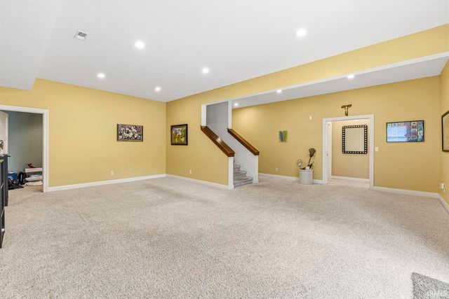 53347 Summer Breeze Drive, South Bend, IN 46637