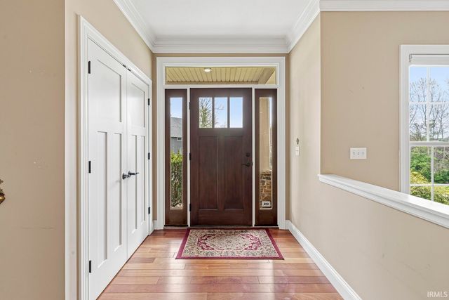 53347 Summer Breeze Drive, South Bend, IN 46637