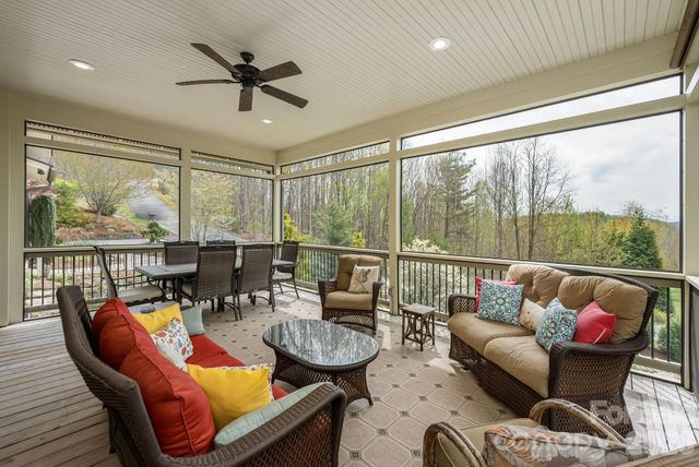 315 Crossvine Trail, Hendersonville, NC 28739