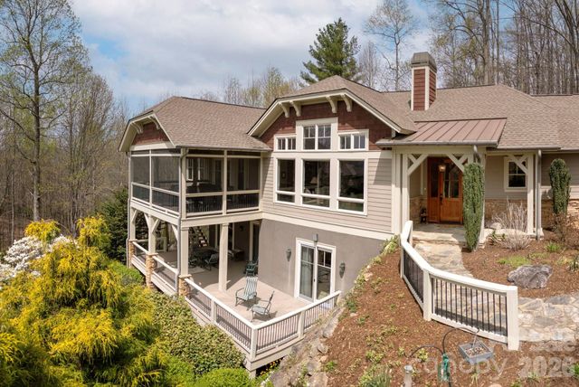 315 Crossvine Trail, Hendersonville, NC 28739