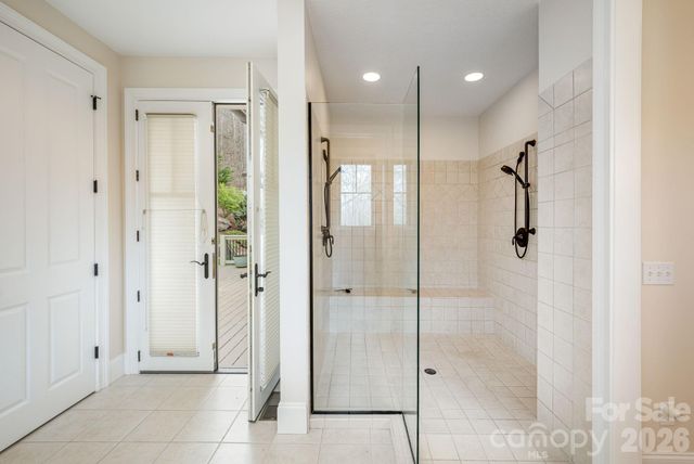 315 Crossvine Trail, Hendersonville, NC 28739
