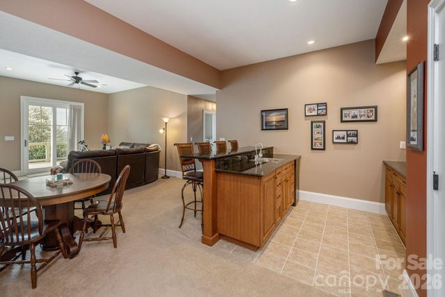 315 Crossvine Trail, Hendersonville, NC 28739