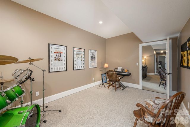 315 Crossvine Trail, Hendersonville, NC 28739