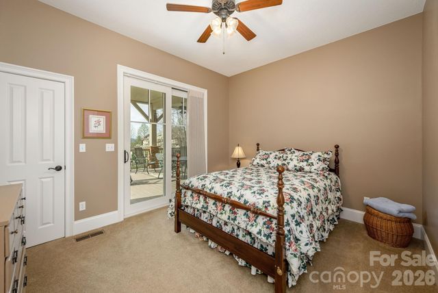 315 Crossvine Trail, Hendersonville, NC 28739
