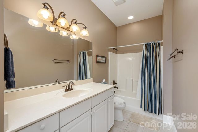 315 Crossvine Trail, Hendersonville, NC 28739