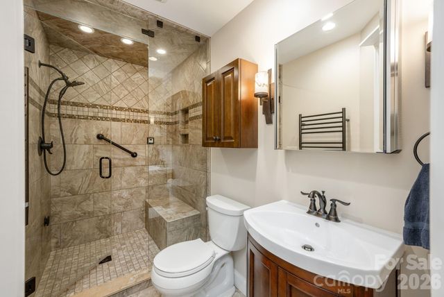 315 Crossvine Trail, Hendersonville, NC 28739