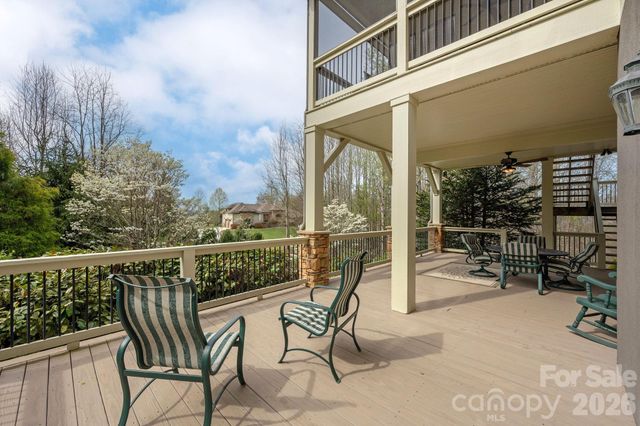 315 Crossvine Trail, Hendersonville, NC 28739