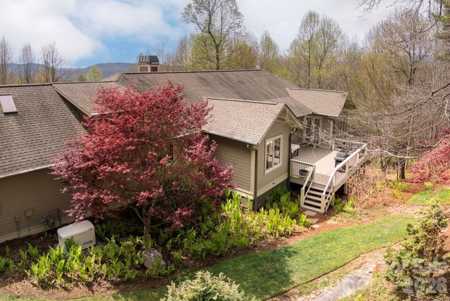 315 Crossvine Trail, Hendersonville, NC 28739