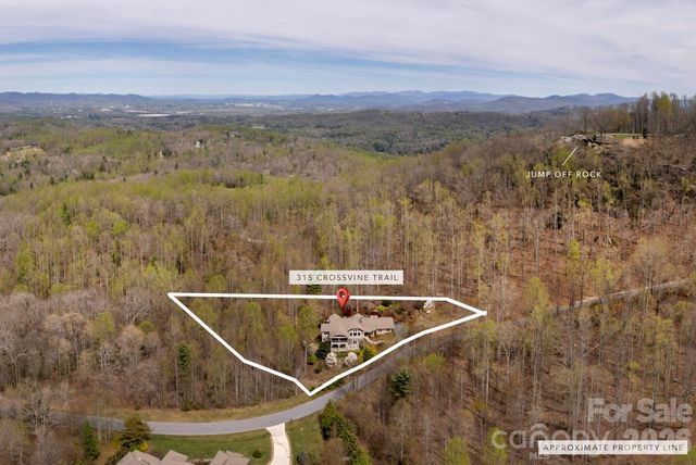 315 Crossvine Trail, Hendersonville, NC 28739