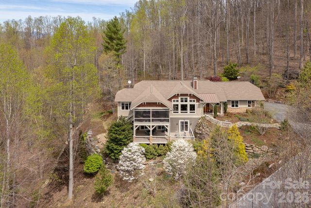 315 Crossvine Trail, Hendersonville, NC 28739
