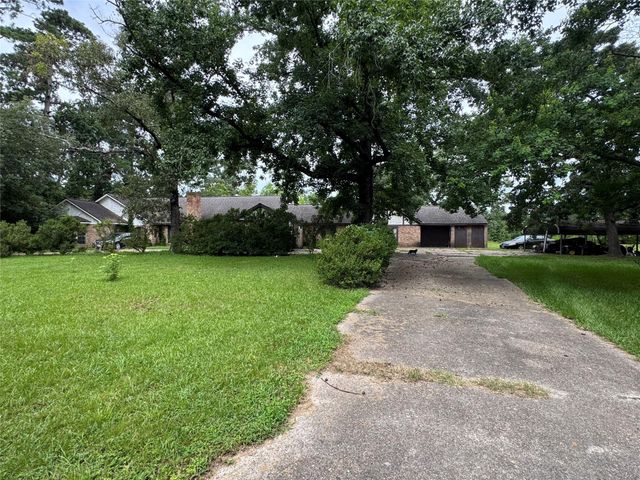 33635 W Decker Dr, Magnolia, TX 77355