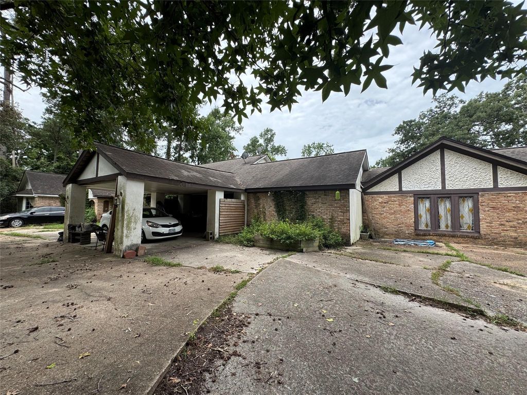 33635 W Decker Dr, Magnolia, TX 77355
