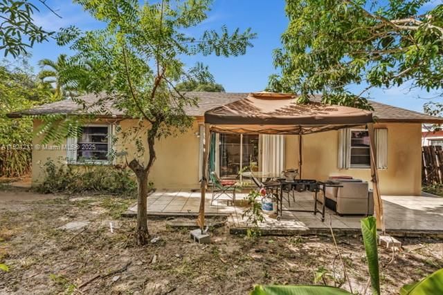 2001 SW 84th Ter, North Lauderdale, FL 33068