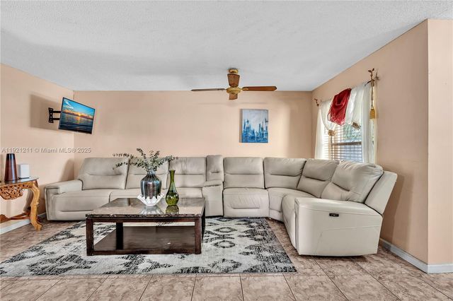 2001 SW 84th Ter, North Lauderdale, FL 33068