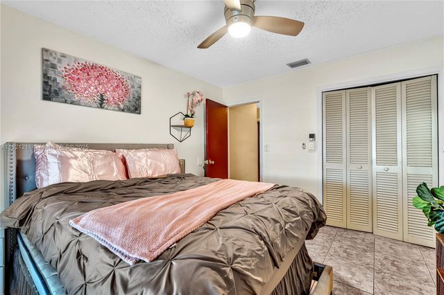 2001 SW 84th Ter, North Lauderdale, FL 33068