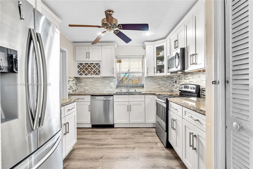 2001 SW 84th Ter, North Lauderdale, FL 33068