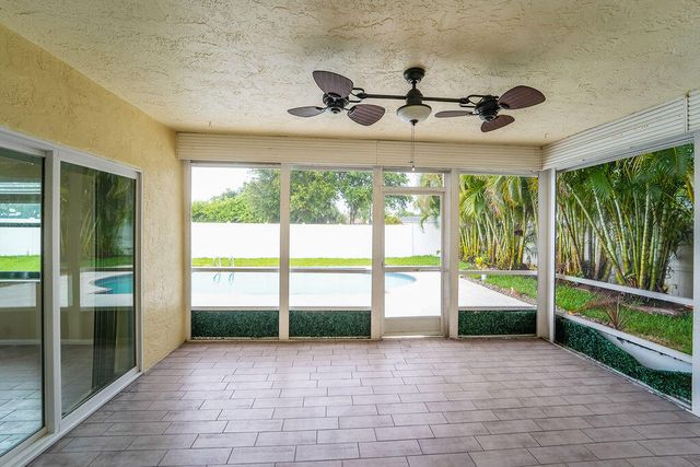 433 SW 27th Avenue, Delray Beach, FL 33445