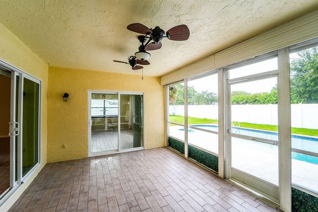 433 SW 27th Avenue, Delray Beach, FL 33445