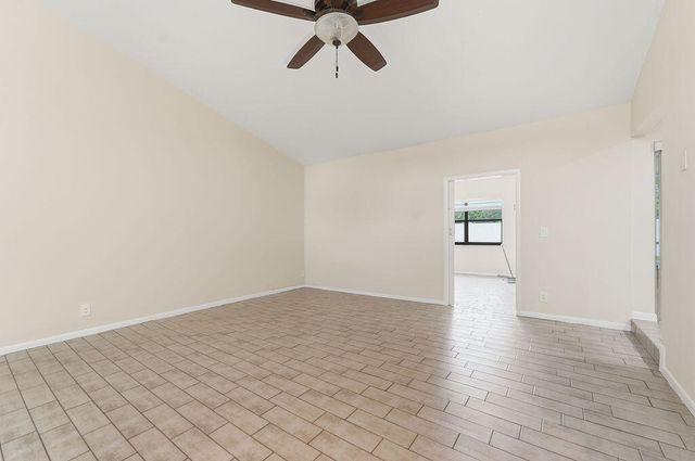 433 SW 27th Avenue, Delray Beach, FL 33445