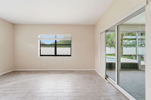 433 SW 27th Avenue, Delray Beach, FL 33445