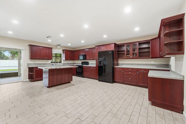 433 SW 27th Avenue, Delray Beach, FL 33445