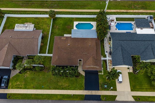 433 SW 27th Avenue, Delray Beach, FL 33445