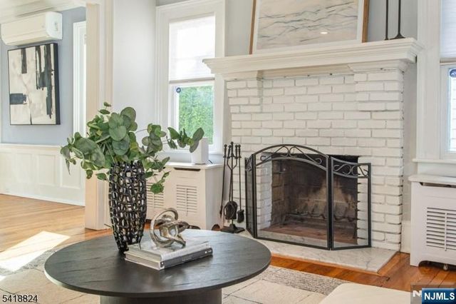 20 Columbus Avenue, Montclair, NJ 07042