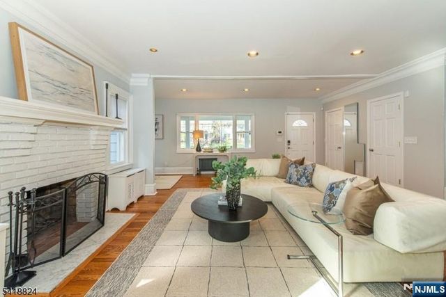 20 Columbus Avenue, Montclair, NJ 07042