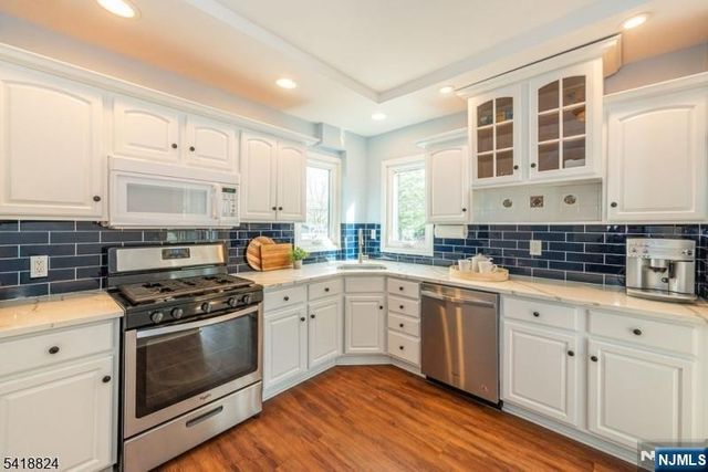 20 Columbus Avenue, Montclair, NJ 07042