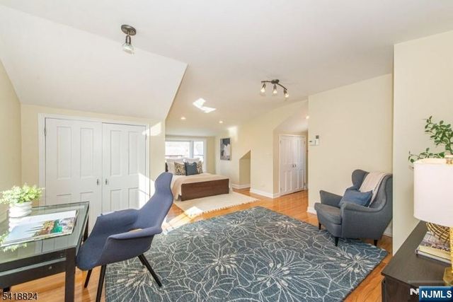 20 Columbus Avenue, Montclair, NJ 07042