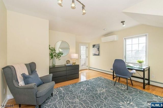 20 Columbus Avenue, Montclair, NJ 07042
