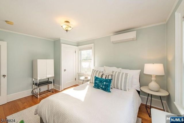 20 Columbus Avenue, Montclair, NJ 07042
