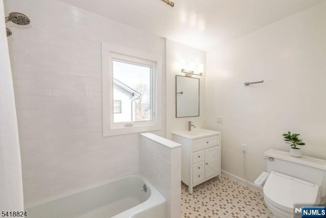 20 Columbus Avenue, Montclair, NJ 07042