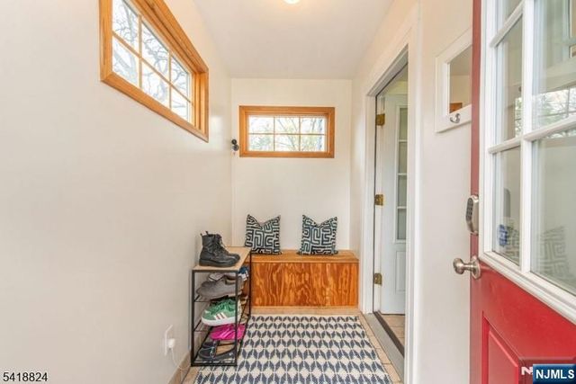 20 Columbus Avenue, Montclair, NJ 07042