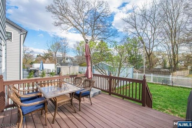 20 Columbus Avenue, Montclair, NJ 07042