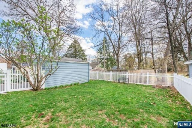 20 Columbus Avenue, Montclair, NJ 07042